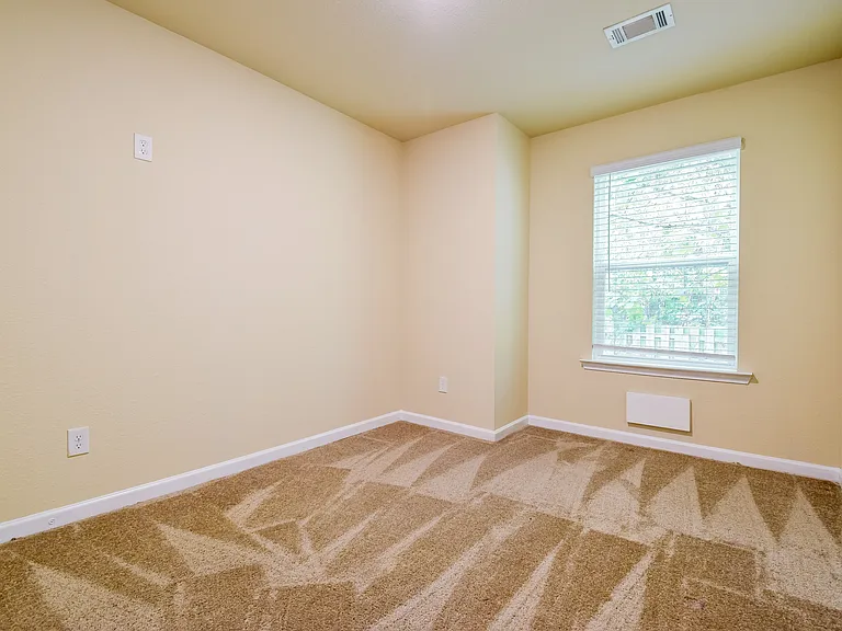 306 Highwood Ln — Photo 12