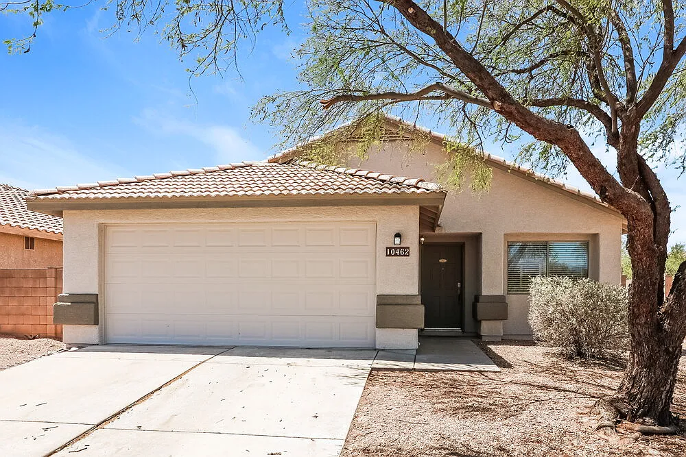3 bed, 2.0 bath, 1495 sqft, $1,695 — Photo 1