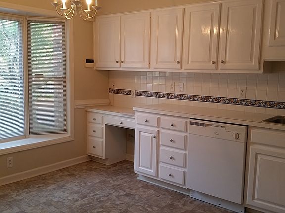 Kitchen and breakfast nook