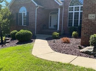104 Freedom Dr, Parkersburg, WV 26101