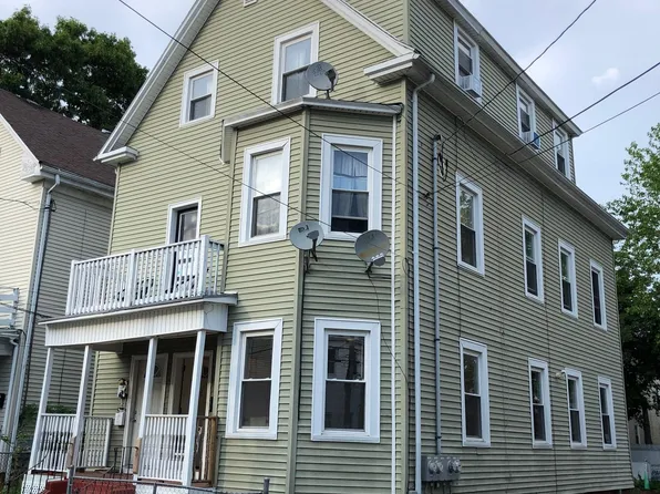 27 Violet St #1, Providence, RI 02908