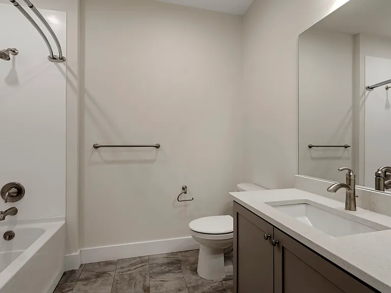 The Pointe at Overlook — Photo 95