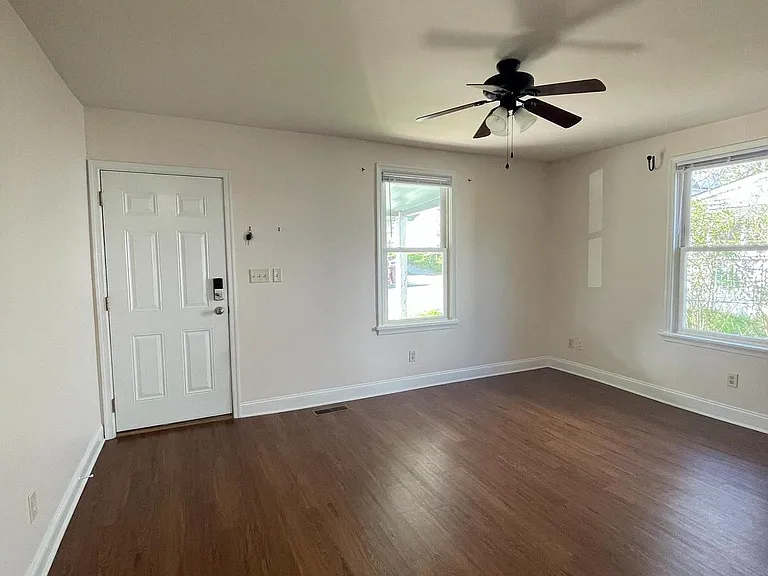 127 Edgehill Ave #5 — Photo 3