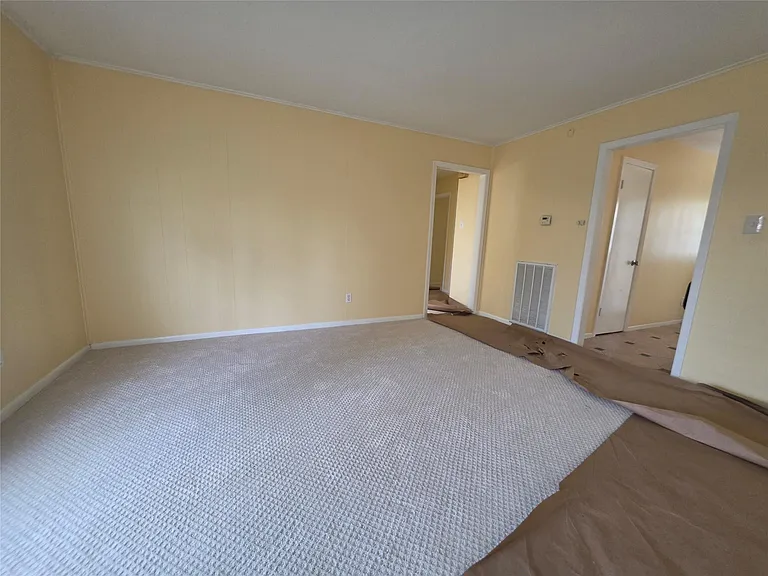 7334 Darnell St — Photo 9