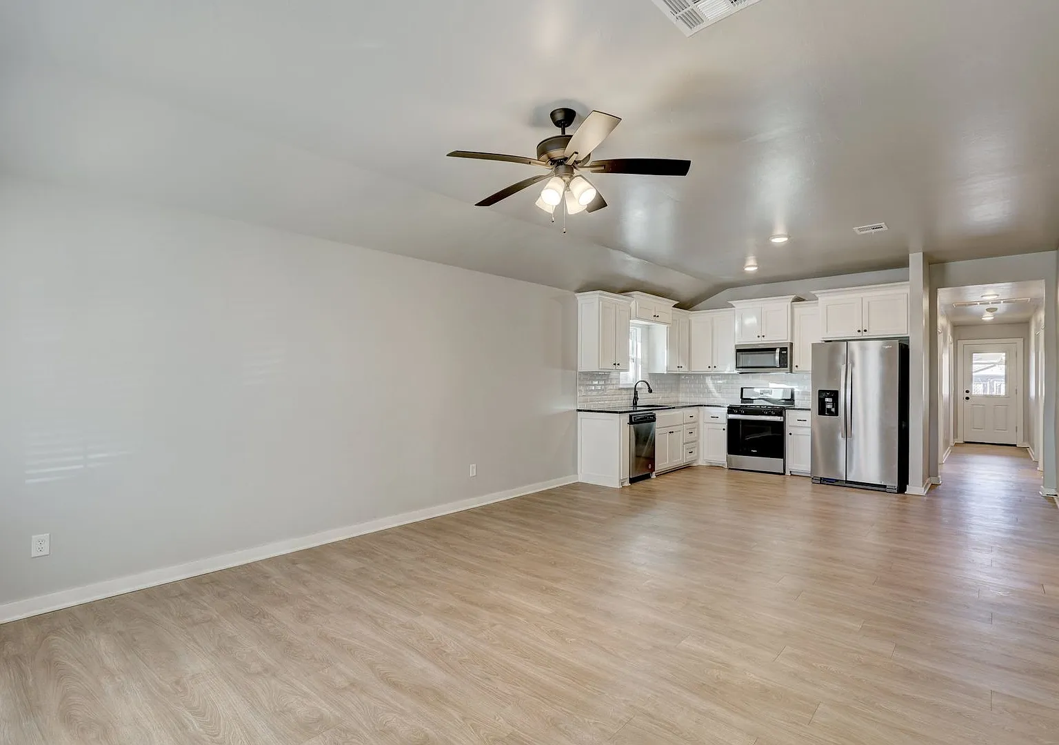 Available Now! For Lease in Noble! Refrigerator is in this unit! — Photo 3