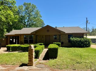 100 Northshore Cir, Lone Star, TX 75668