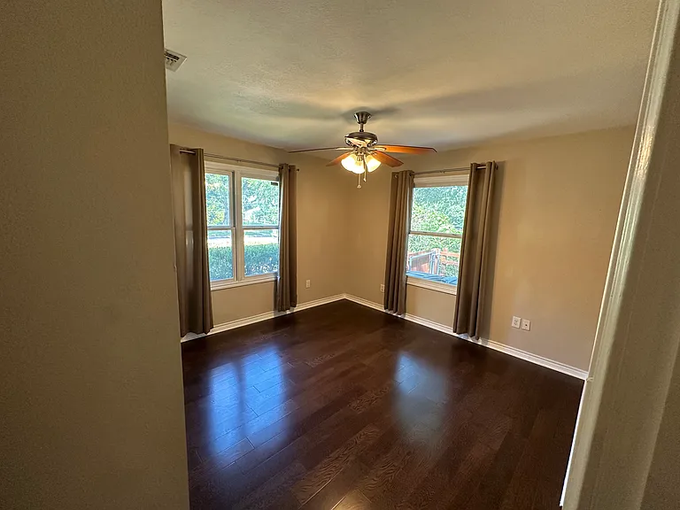 846 E Magnolia Ave — Photo 20