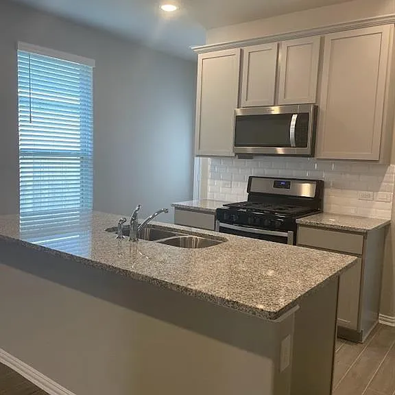 7443 French Quarter Ct — Photo 4