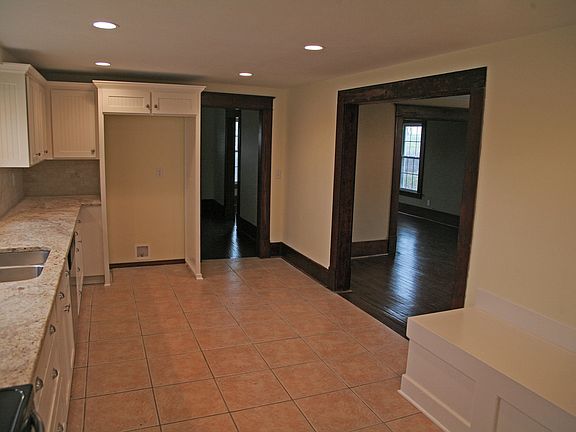 ALL NEW KIT HAS TILED FLOORS
