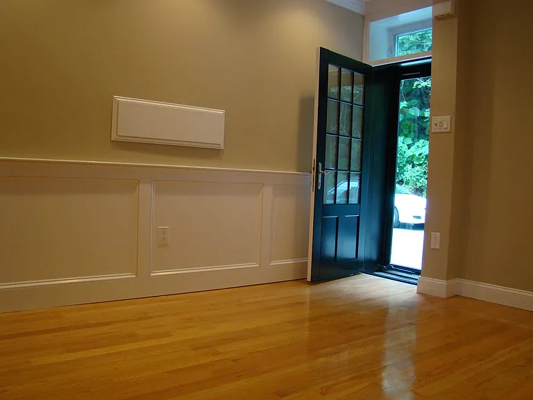 Silverwood St — Photo 2