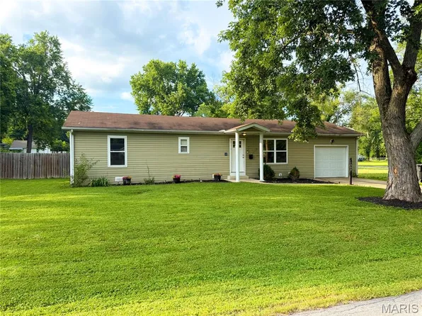1309 2nd St, Cottage Hills, IL 62018