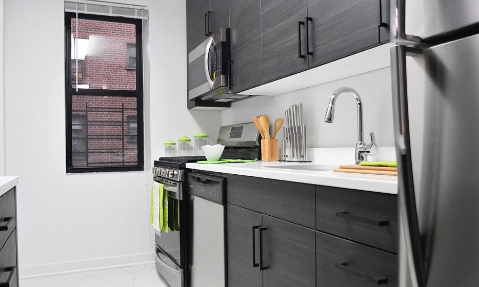 Harbor House - Kitchen - H25-02G Reno