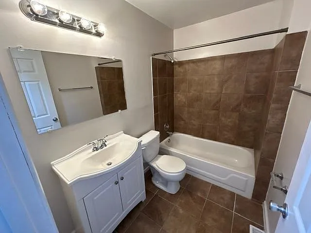 1725 S 5th St — Photo 13