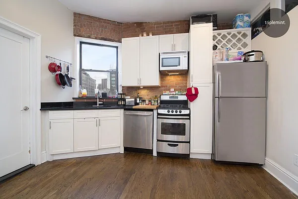 Rented by Triplemint | media 28