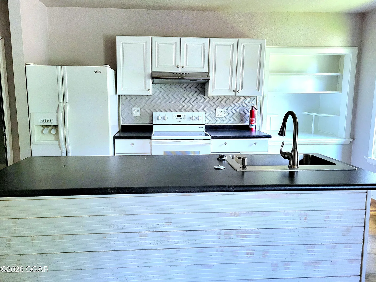 3 bed, 2.0 bath, 1010 sqft, $1,045 — Photo 1
