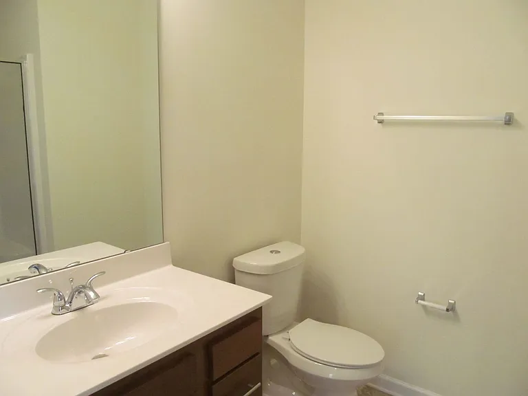 2606 Pennoak Way #F — Photo 10