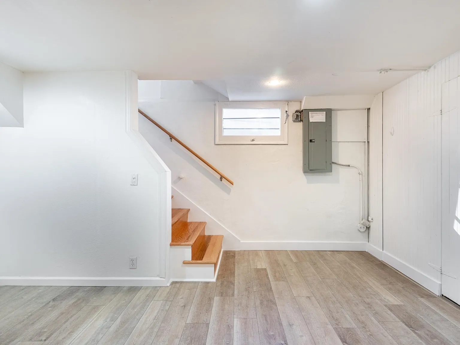 2306 SE Caruthers St — Photo 4