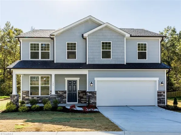 3542 Grandview Crossing Ln, Pfafftown, NC 27040