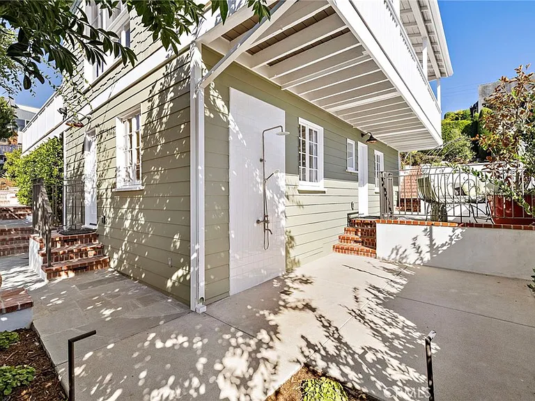 690 Cuprien Way — Photo 26