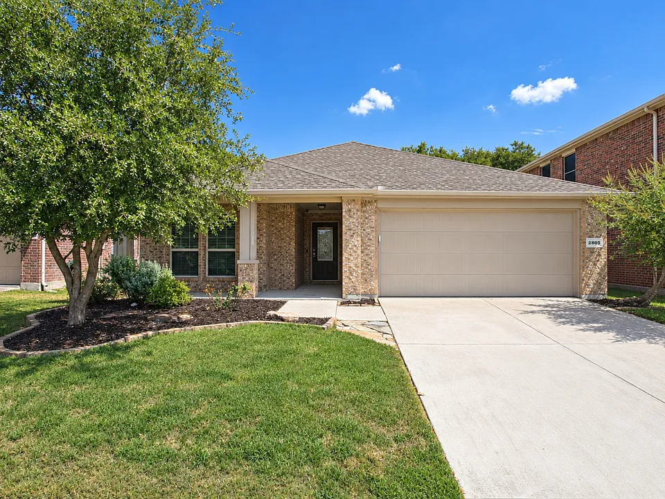 2805 Leslie Ln