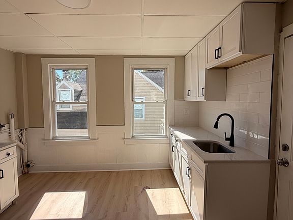 3rd image of 46 Prescott St #2