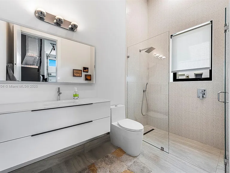 3701 NE 26th Ave — Photo 46