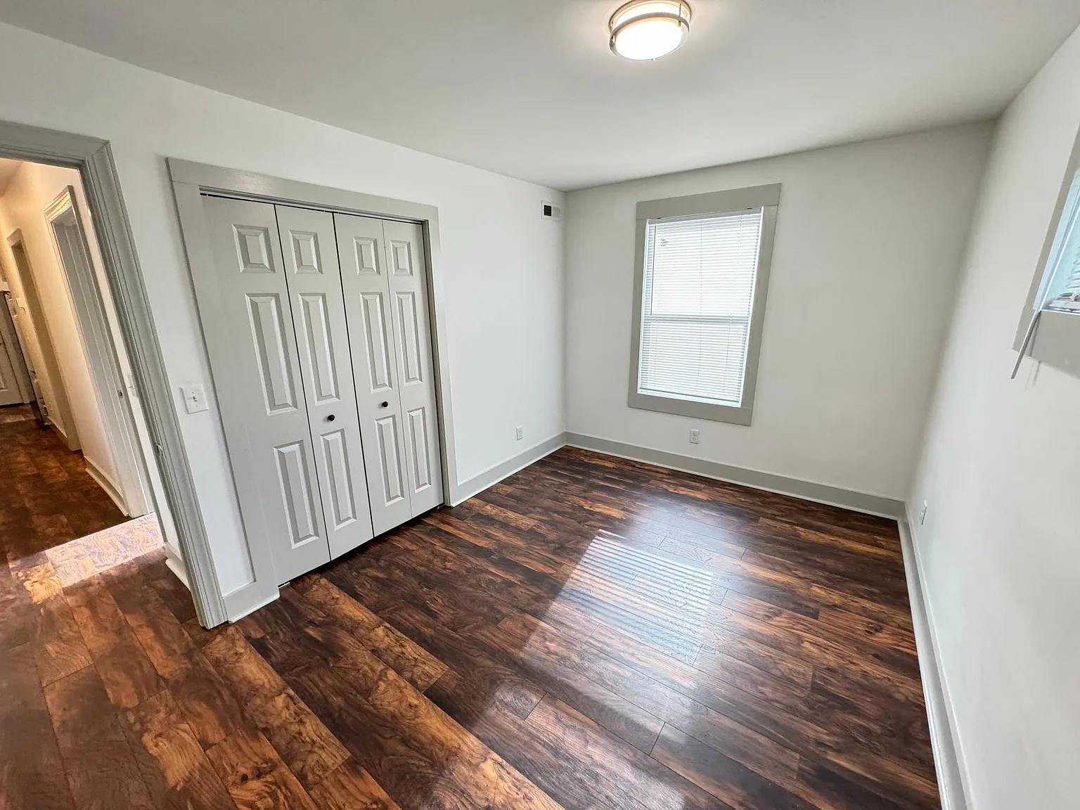 3 bed, 1200 sqft, $1,700 — Photo 3