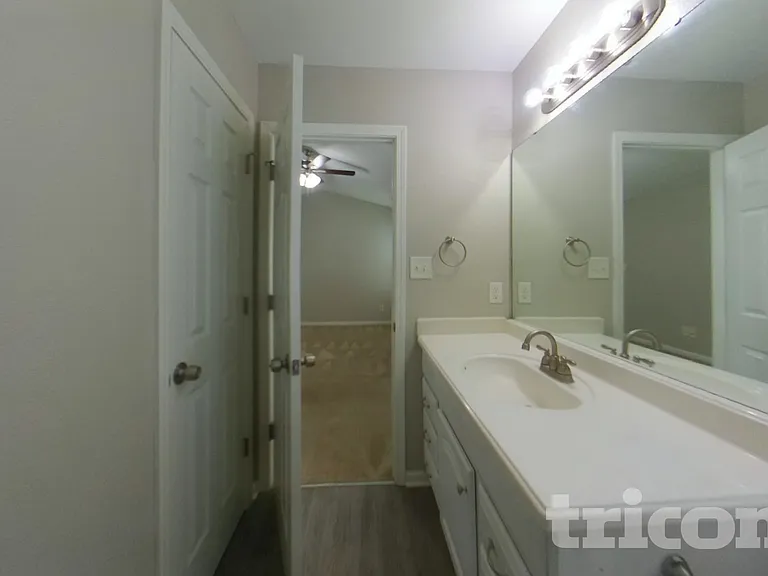 3014 Great Falls Dr — Photo 9