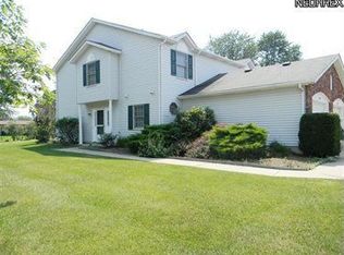 1821 Meadowland Dr, Brunswick, OH