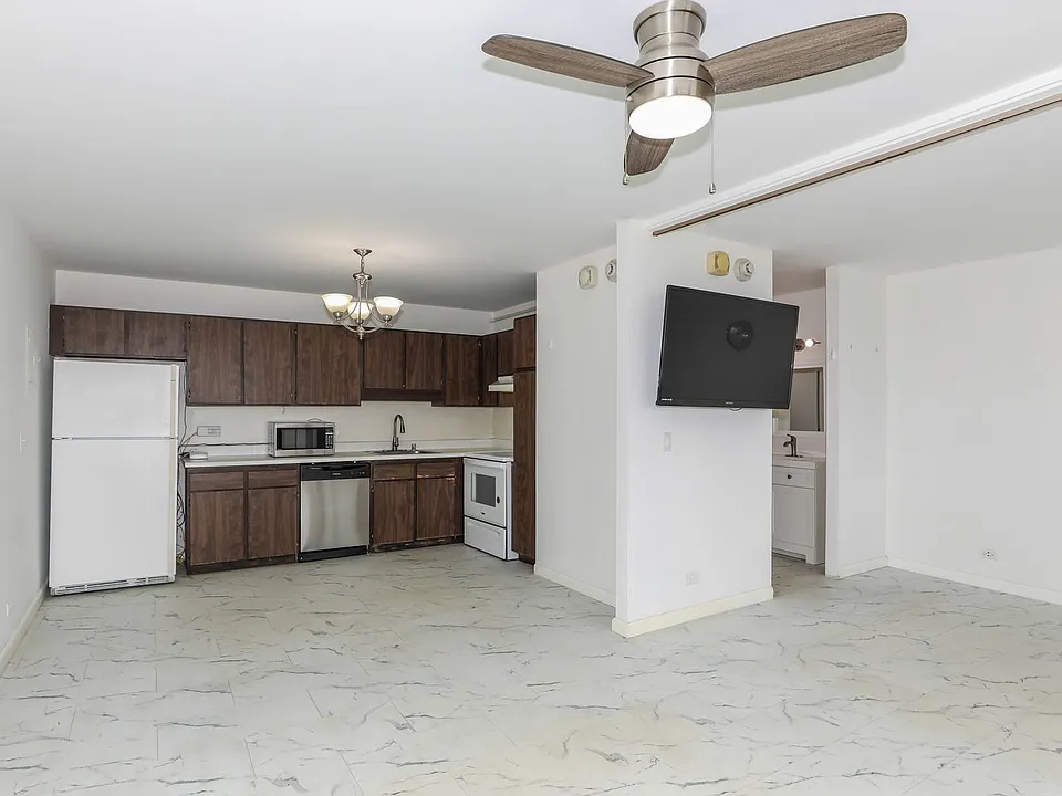 2240 Kuhio Ave #2414