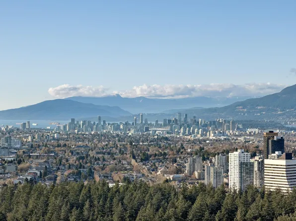 6468 Willingdon Ave #4303, Burnaby, BC V5H 2T3