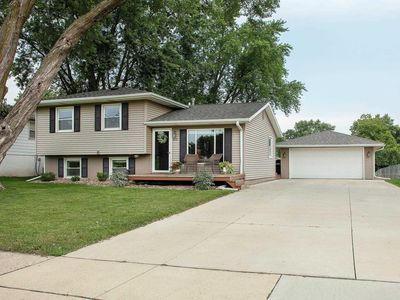 812 Orchard Dr, Cedar Falls, IA, 50613