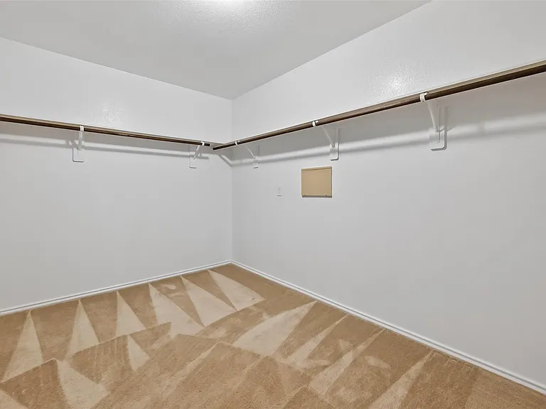 4418 Windmill Run Dr — Photo 18