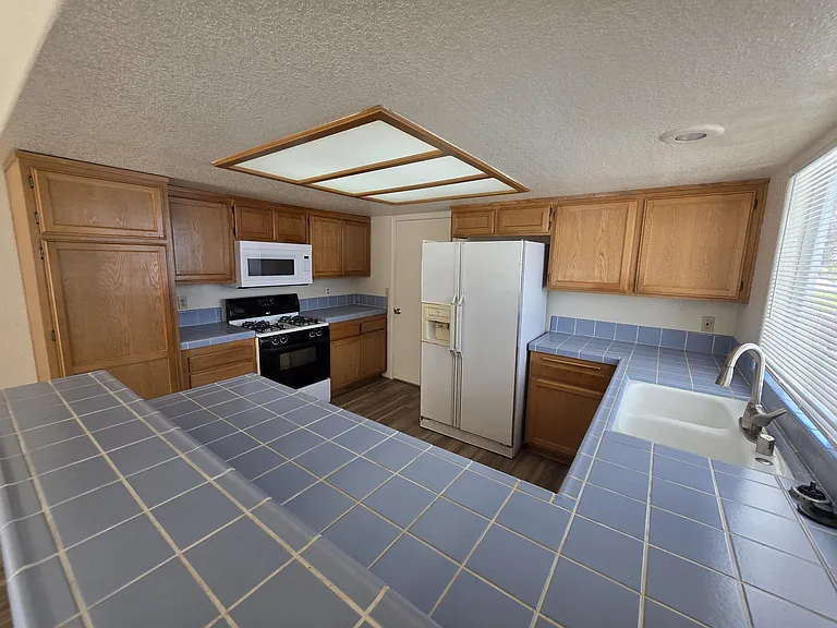 7508 Lighthouse Ln — Photo 8