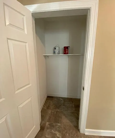 1095 Hutton St — Photo 5