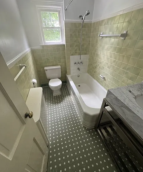 Hanford St — Photo 16