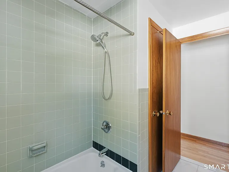 112 Joy Ln #1 — Photo 16