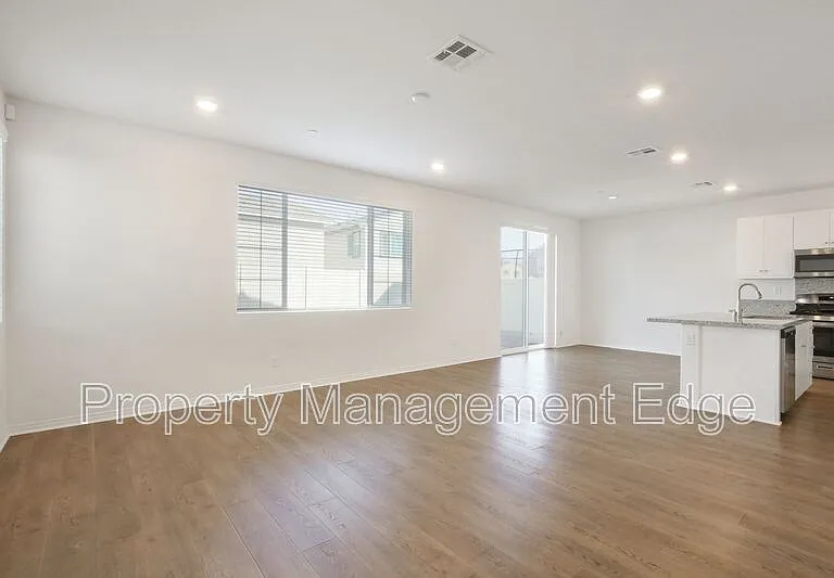 36644 Desert Tortoise Rd — Photo 6
