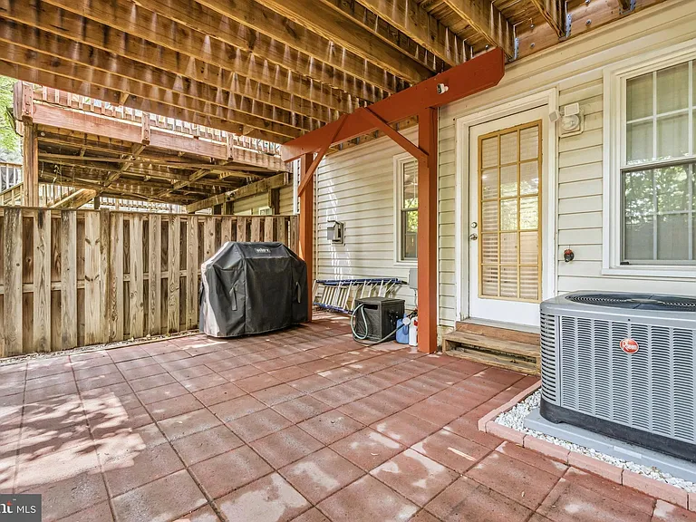 13967 Gill Brook Ln — Photo 37