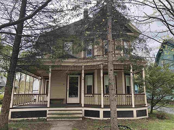 3rd image of 15 Voorheesville Ave