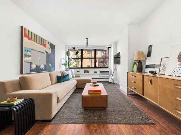 453 West 19th Street image 1 of 5