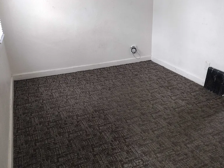 208 S Duluth Ave #1 — Photo 4