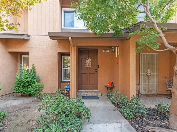 564 Pirinen Ln APT E, Modesto, CA 95354