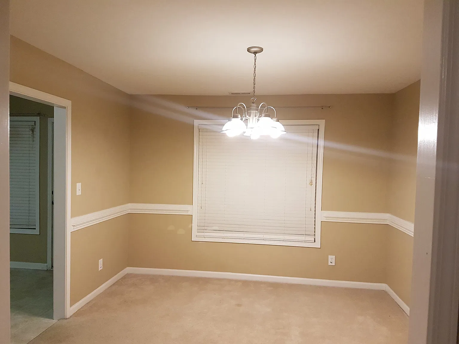 4 bed, 2076 sqft, $2,050 — Photo 4