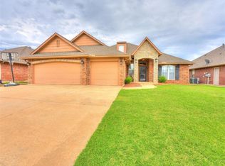 1114 Jacob Dr, Moore, OK 73160