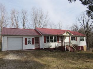 68 Greensburg Rd, Hodgenville, KY 42748