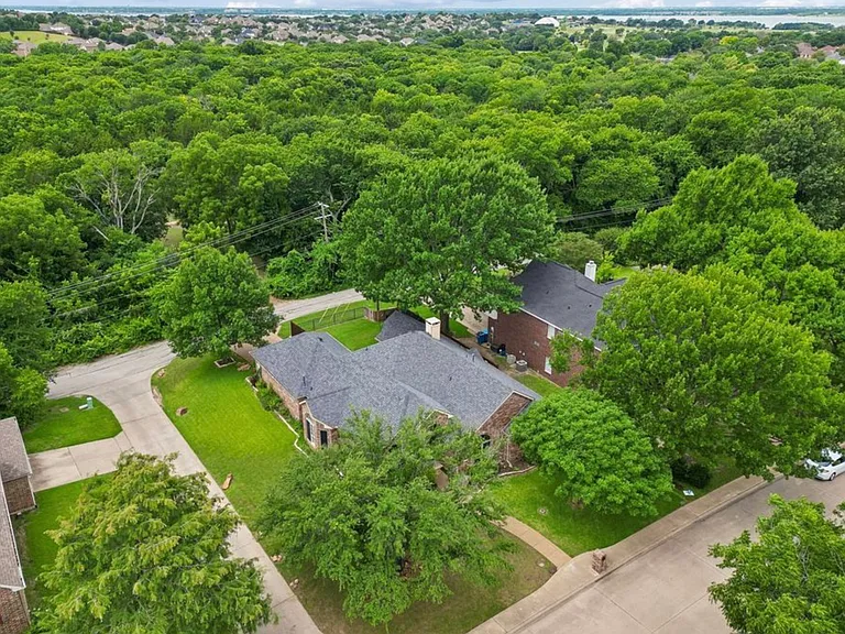1760 Wind Hill Rd — Photo 31