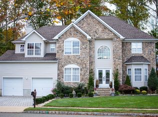 9 Markham Cir, Old Bridge, NJ 08857