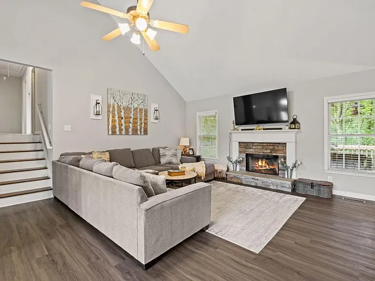 122 Brookhaven Ln — Photo 5