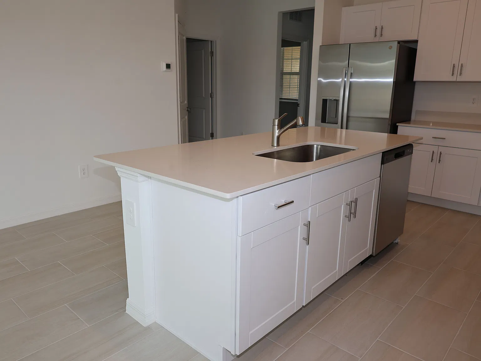 3 bed, 2.0 bath, 1521 sqft, $2,150 — Photo 4
